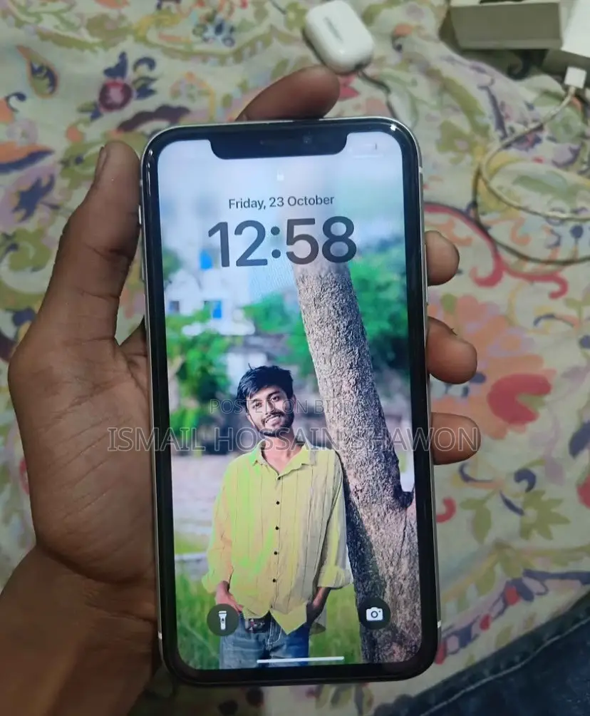 অ্যাপল আইফোন এক্সআর ১২৮ জিবি হোয়াইট