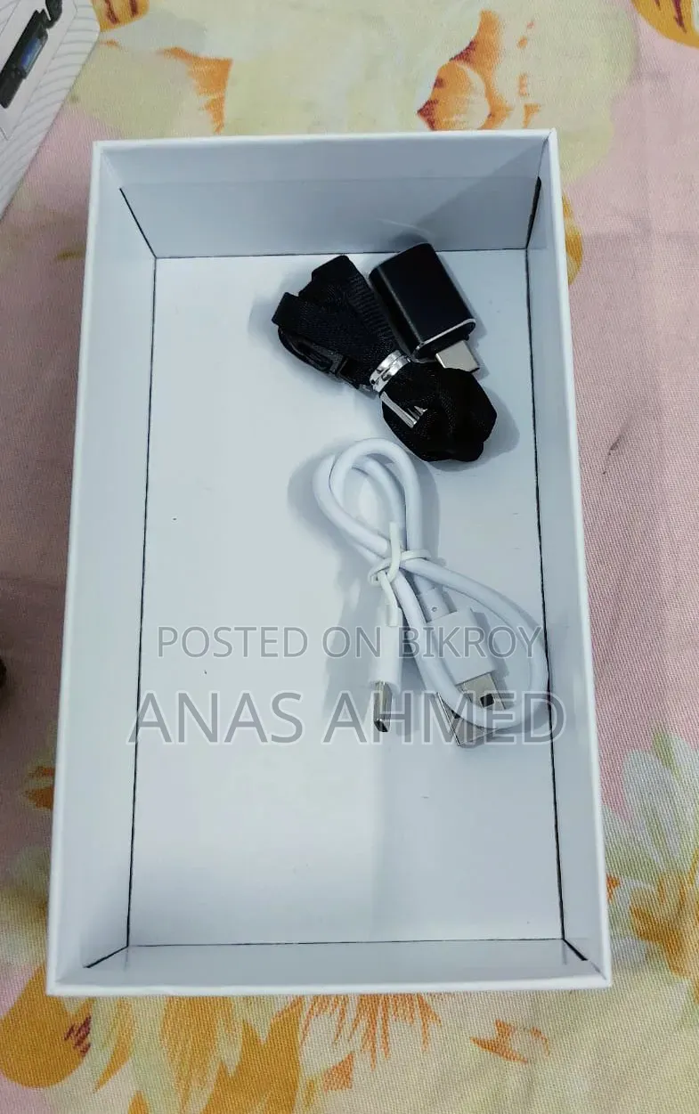 A photo video camera.
