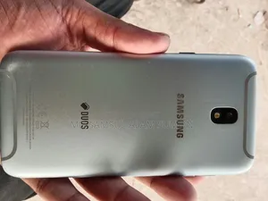 Samsung Galaxy J7 32 GB Gray