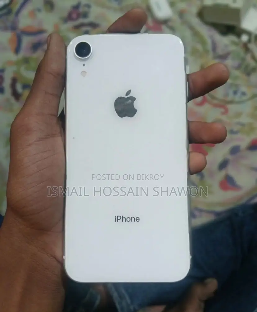 অ্যাপল আইফোন এক্সআর ১২৮ জিবি হোয়াইট