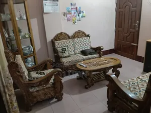 চা টেবিলসহ সোফা সেট