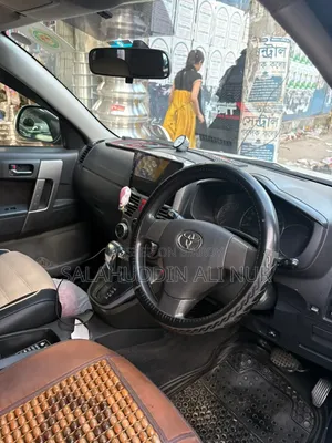 টয়োটা রাশ ১.৫ চার চাকা চালিত ২০১৬ পার্ল