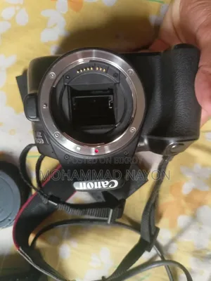 ক্যানন ২৫০ডি উইথ ৮৫মিমি প্রাইম লেন্স এসটিএম