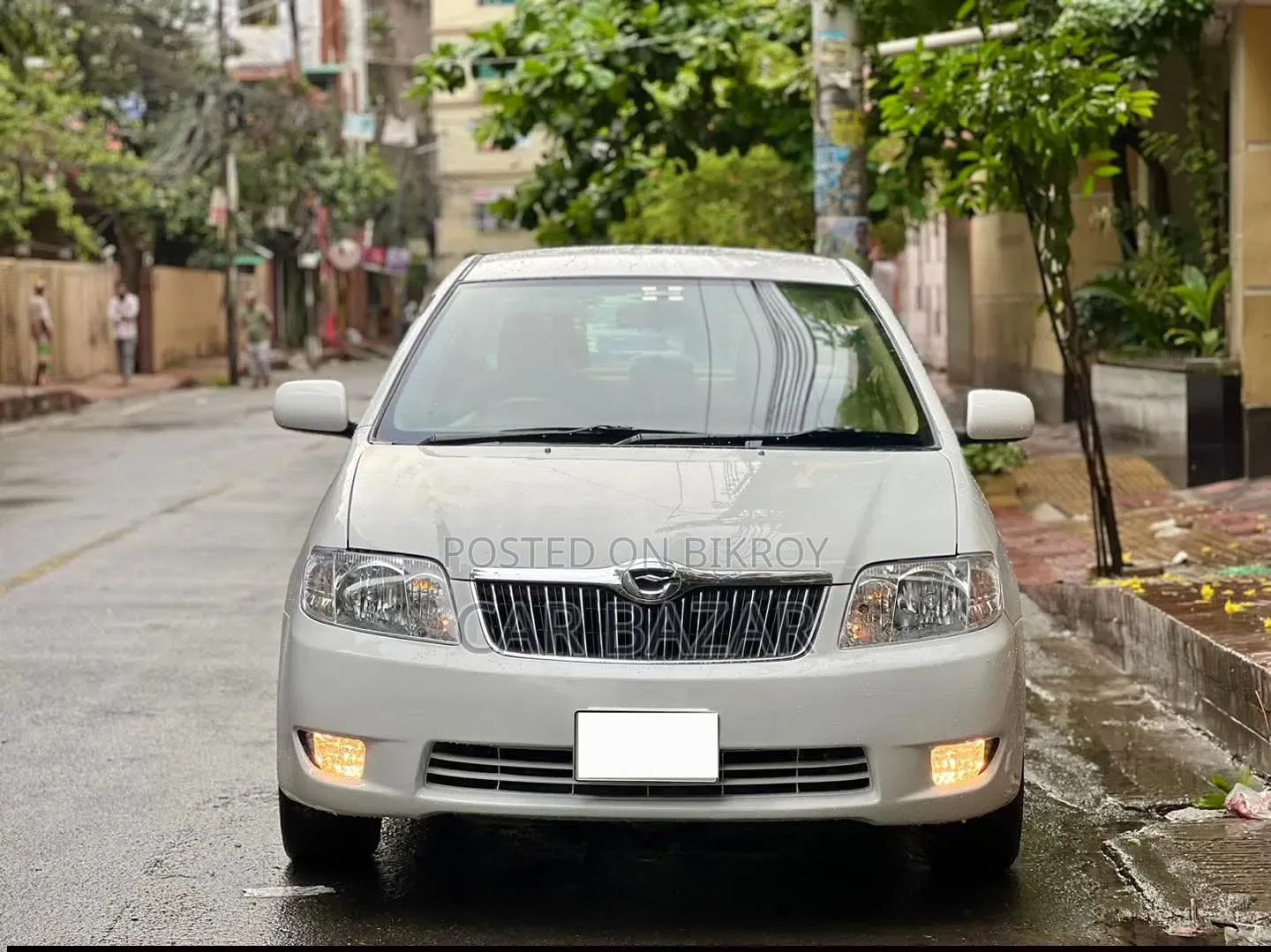Toyota Corolla Sedan 2005 White