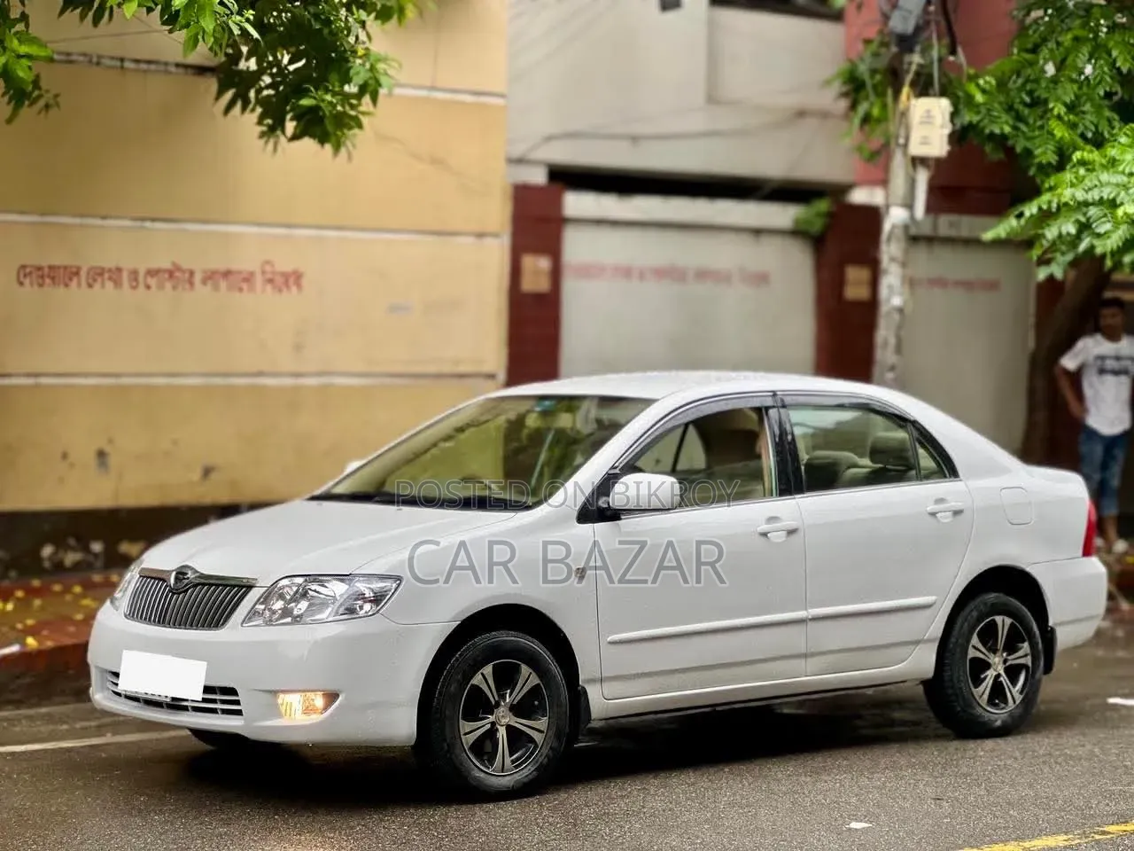 Toyota Corolla Sedan 2005 White