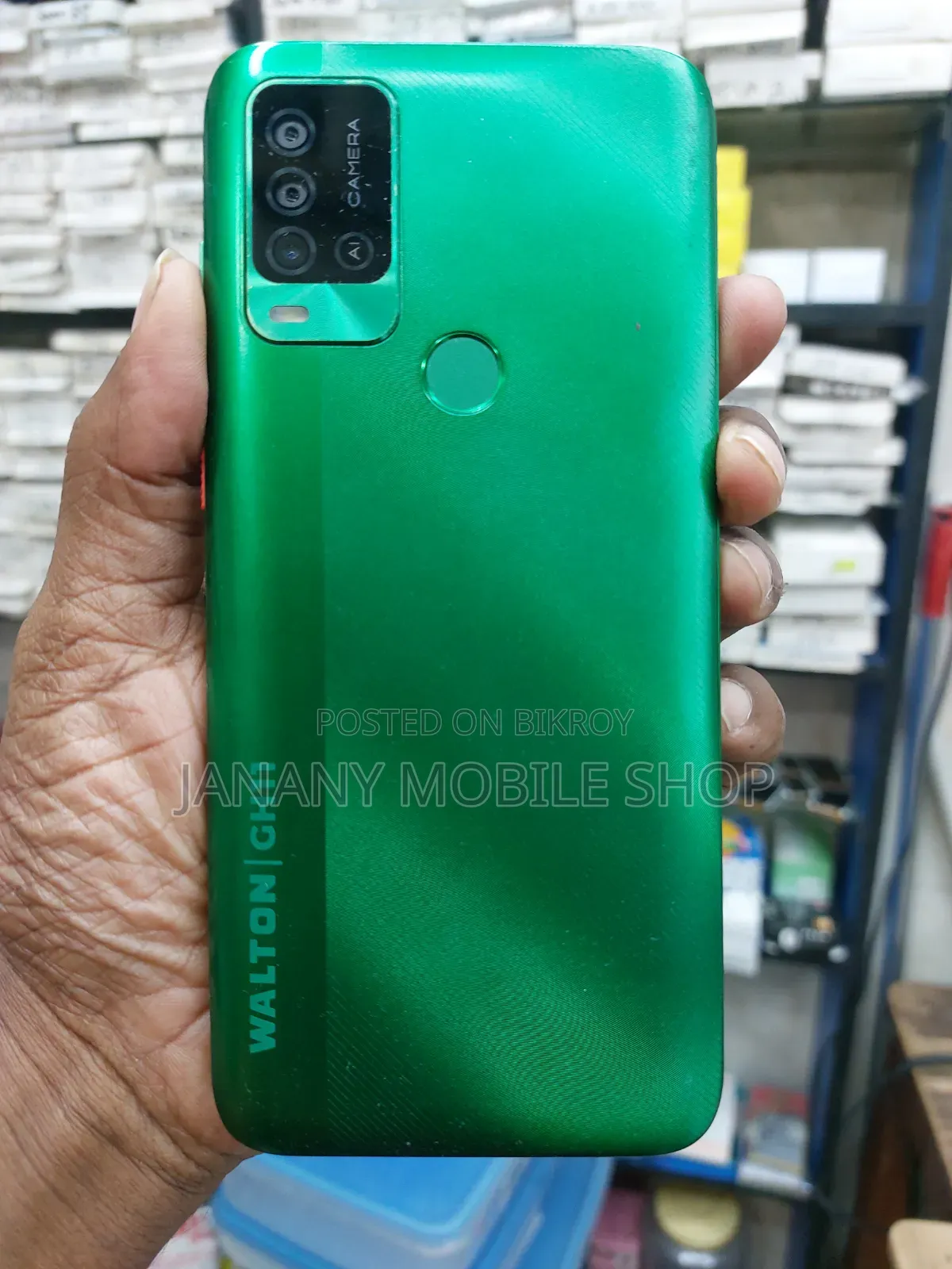 Walton 32 GB Green