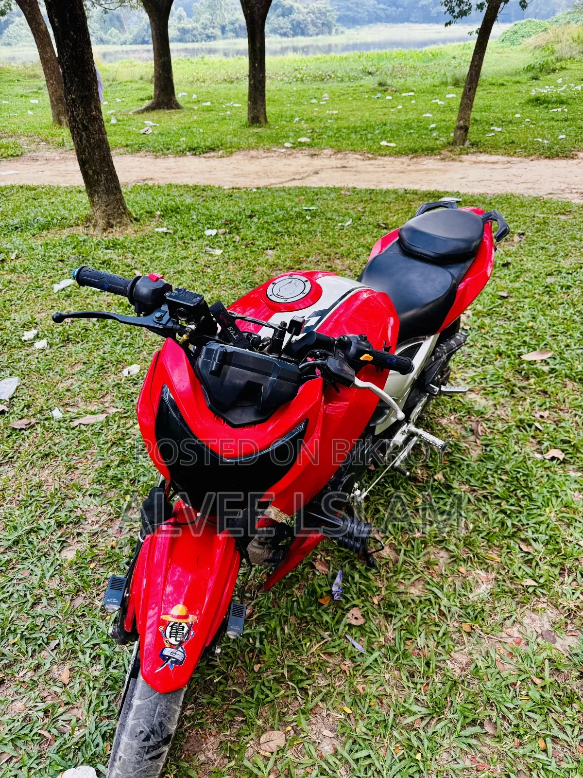 টিভিএস আপাচে আরটিআর ১৬০ ৪ভি ২০১৮ লাল