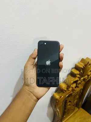 Apple iPhone SE (2020) 64 GB Black