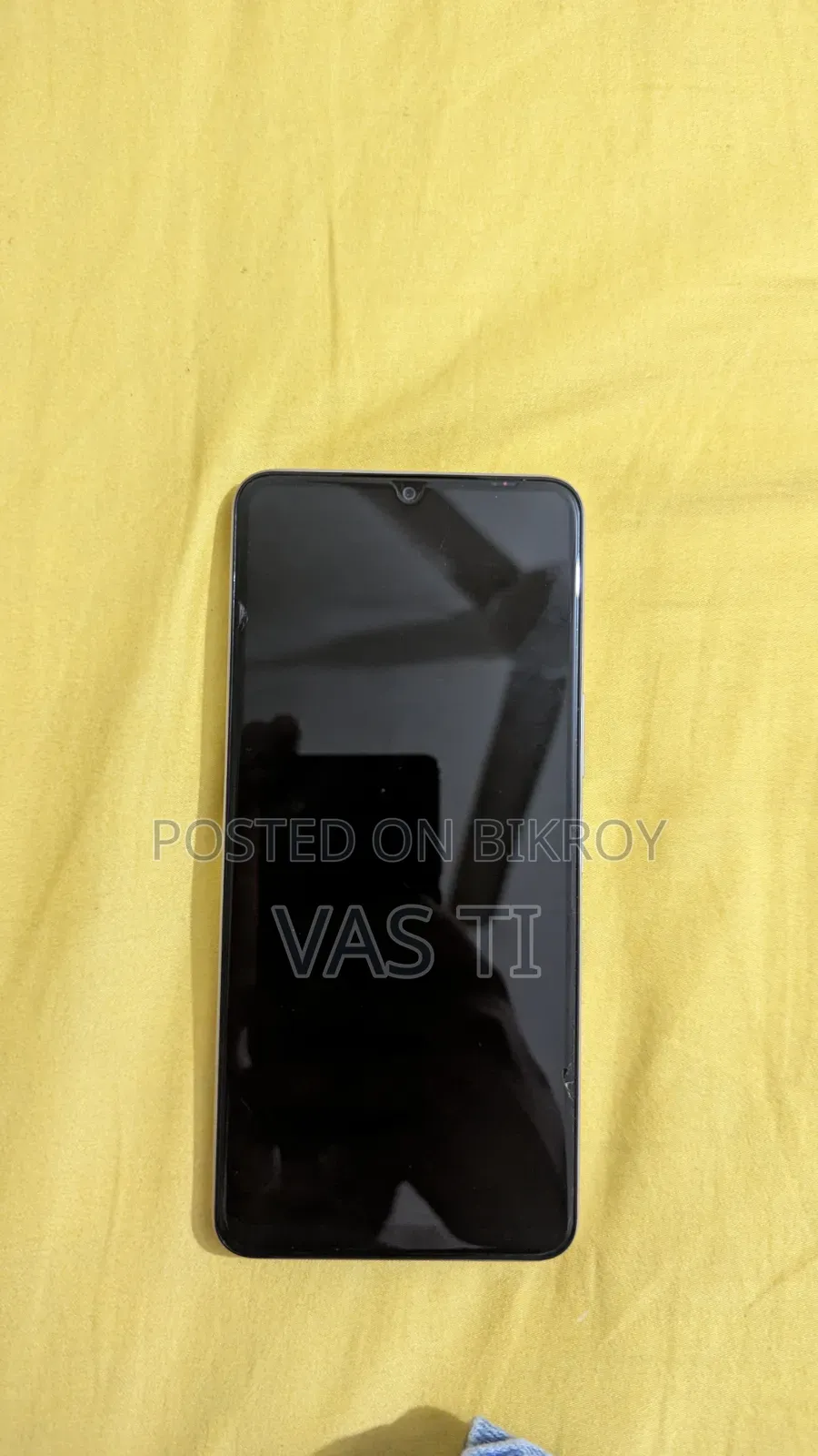 ভিভো ওয়াই০৪ ৬৪ জিবি গোল্ড