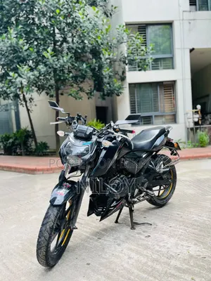 TVS Apache RTR 160 4V 2021 Black