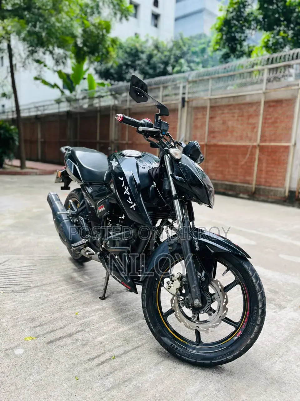 টিভিএস অ্যাপাচি আরটিআর ১৬০ ৪ভি ২০২১ কালো