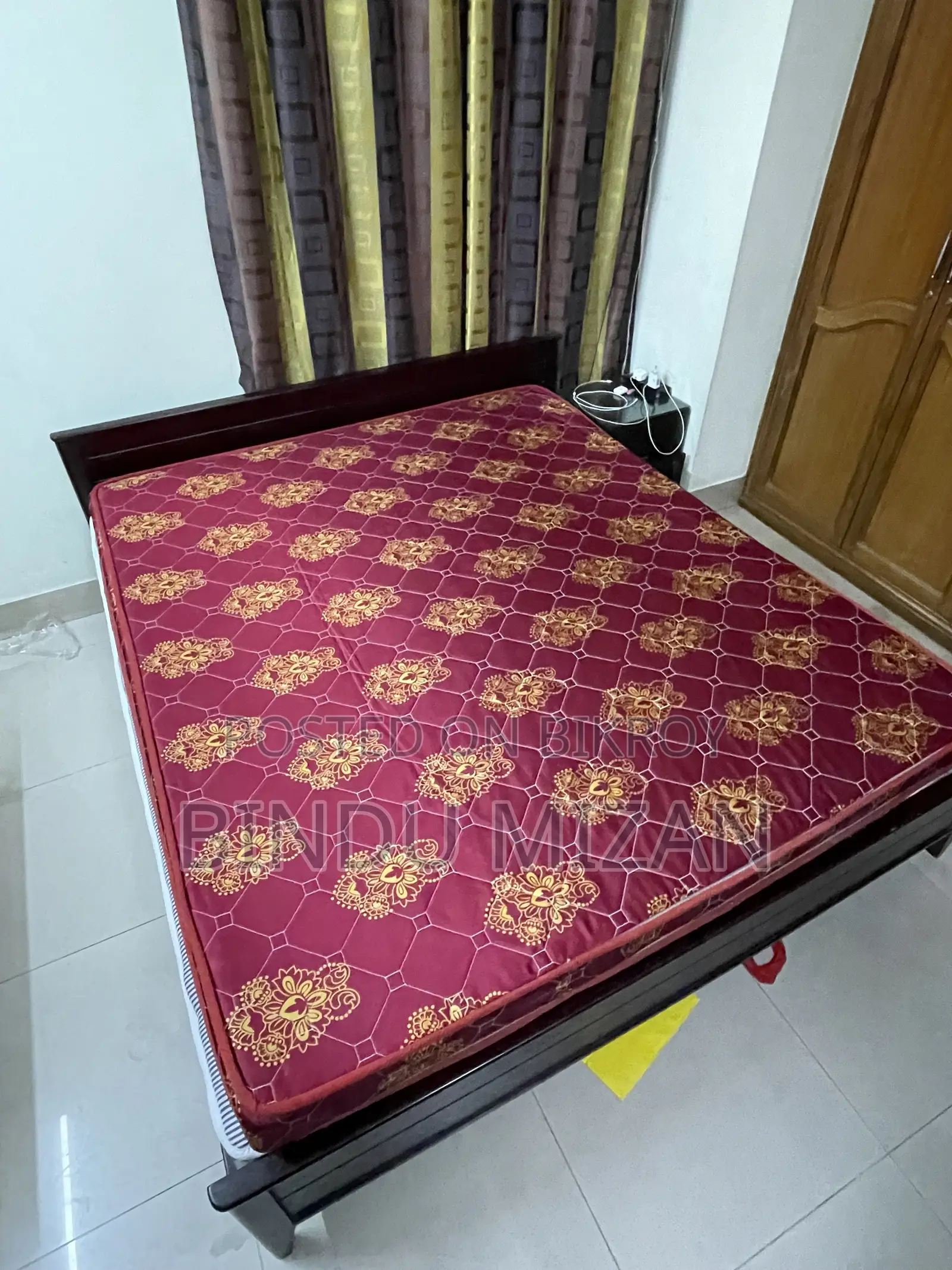 ব্যবহৃত ম্যাট্রেস
