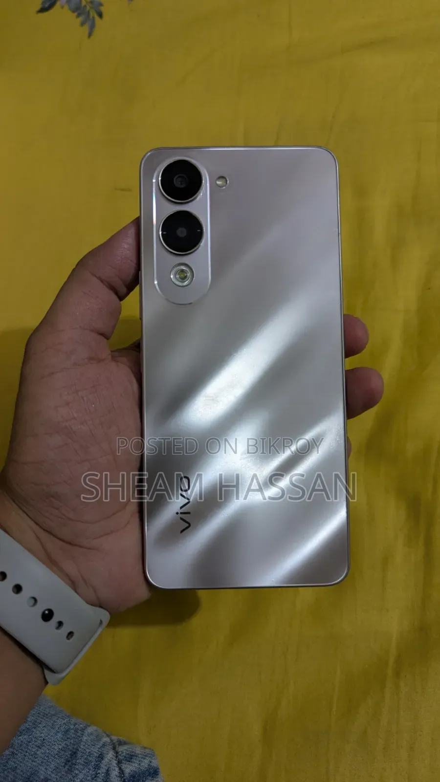 Vivo Y04 64 GB Gold