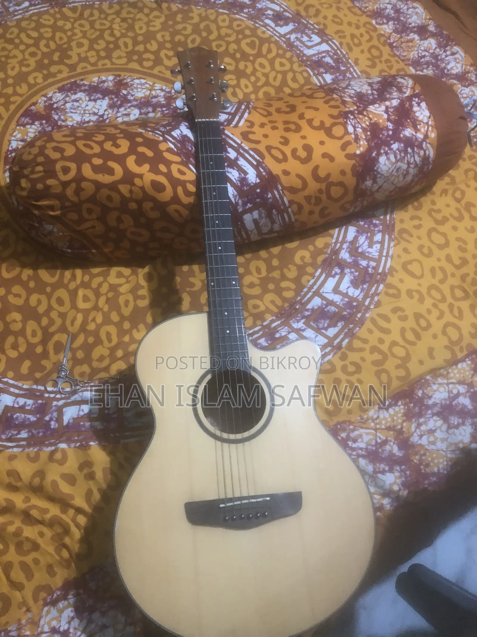 Deviser L-720a-N Acoustic Guitar