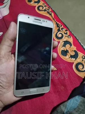 স্যামসাং গ্যালাক্সি জে৭ ১৬ জিবি গোল্ড