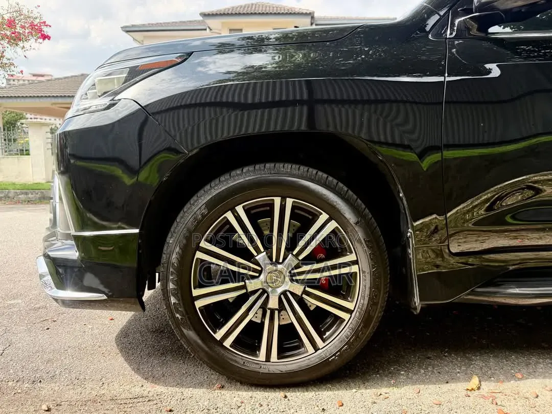 Lexus LX 570 4WD 2019 Black