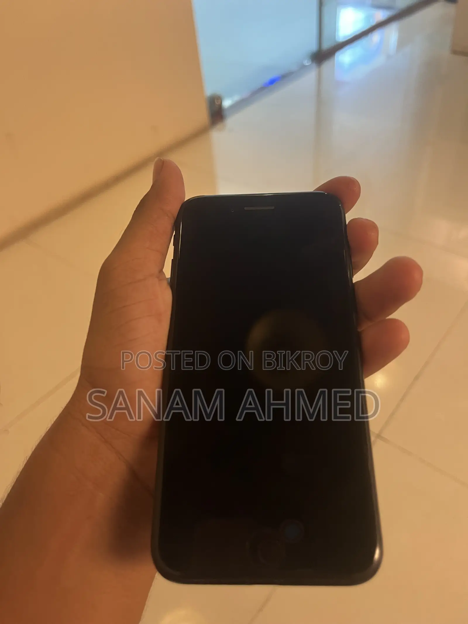 Apple iPhone SE (2020) 64 GB Black