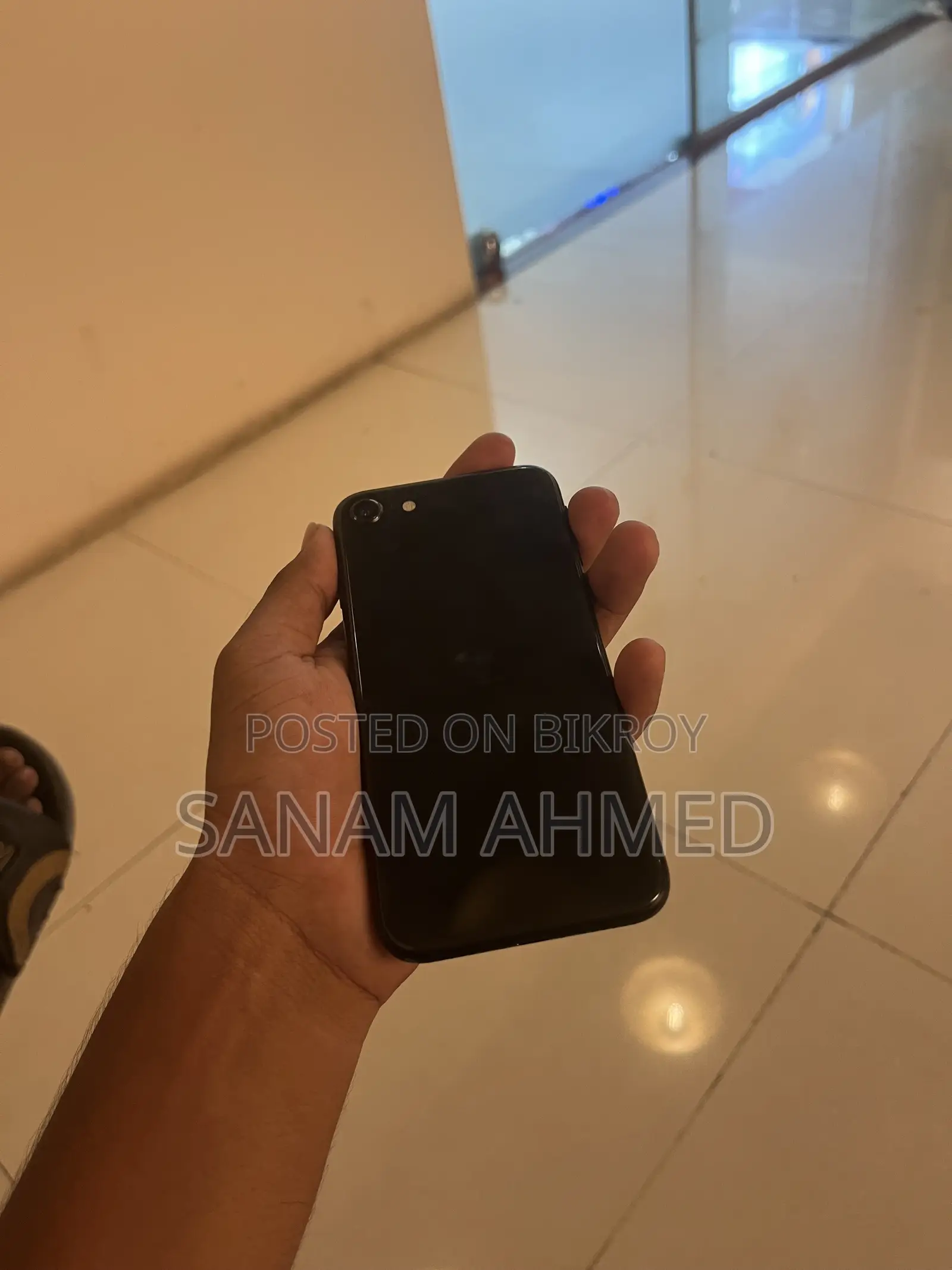 Apple iPhone SE (2020) 64 GB Black