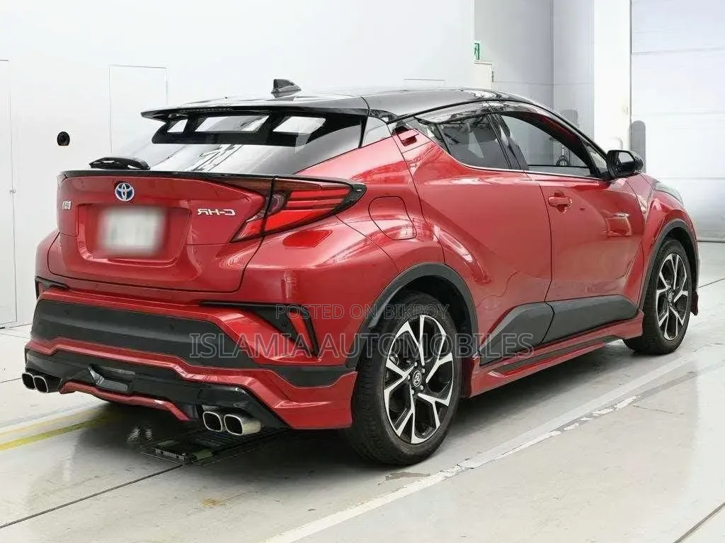 Toyota C-HR 2021 Red