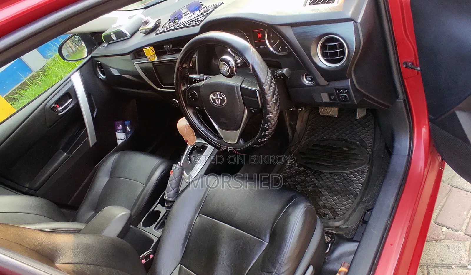 Toyota Auris 2013 Red