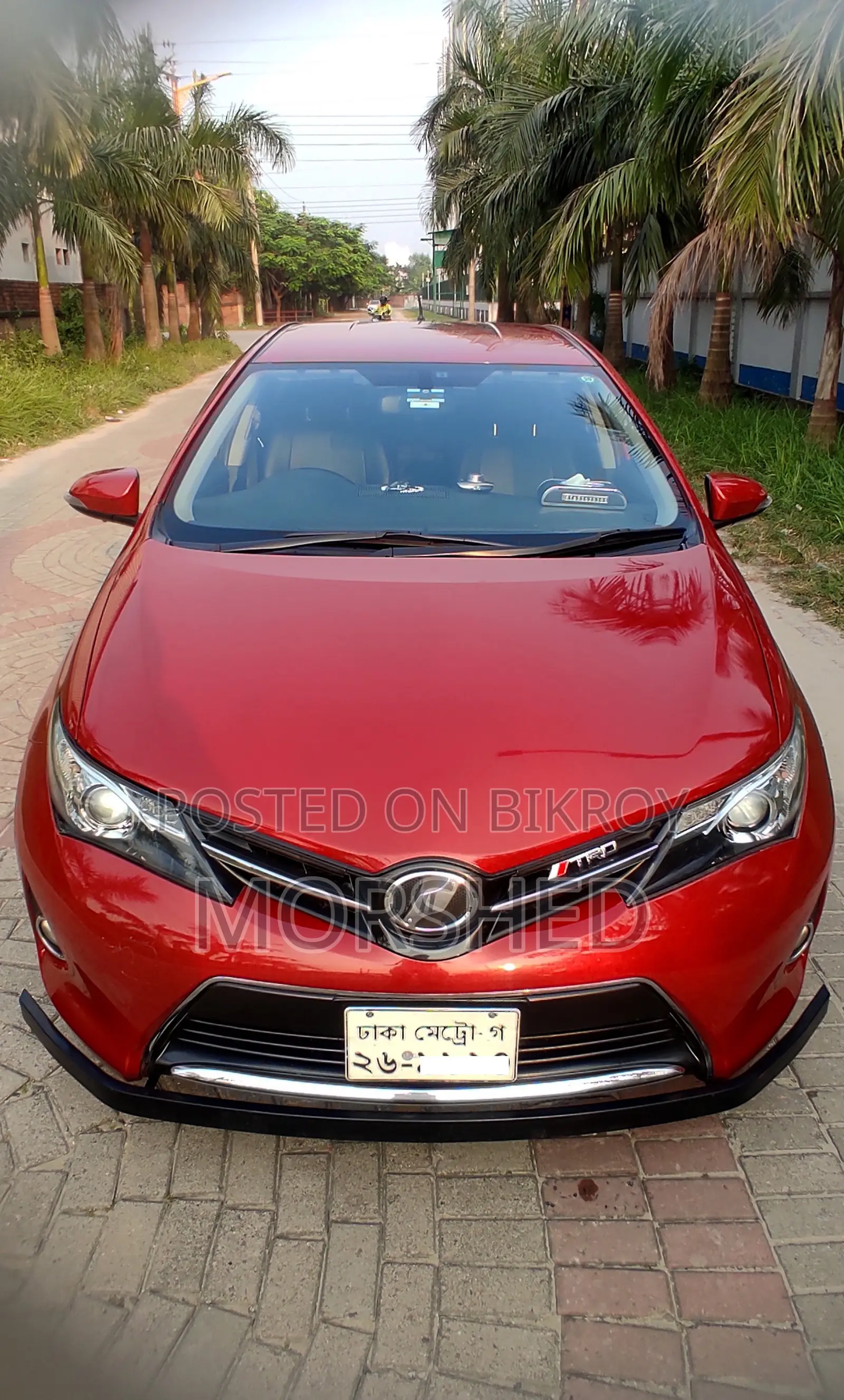 Toyota Auris 2013 Red