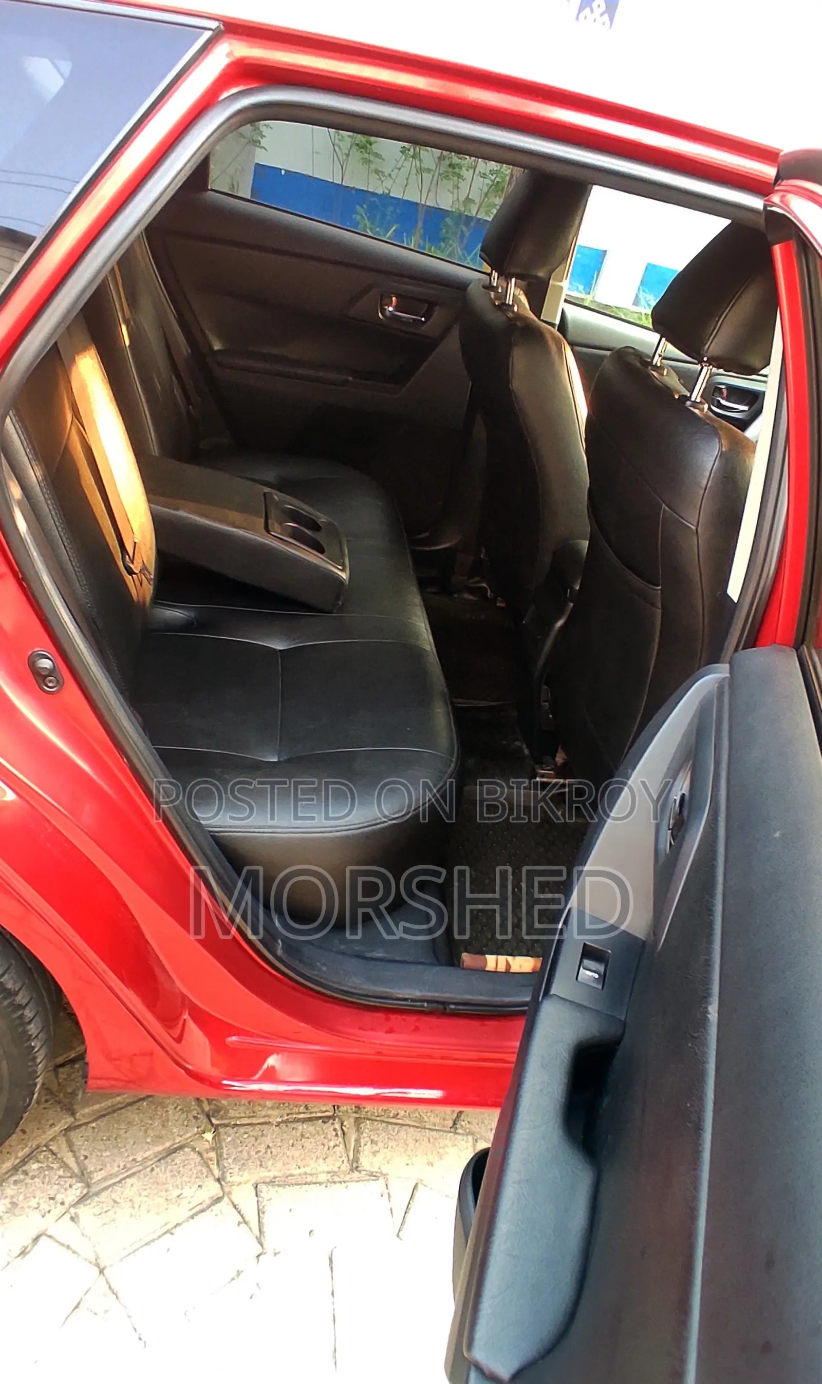 Toyota Auris 2013 Red