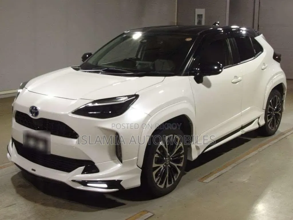 Toyota Yaris 2021 Pearl