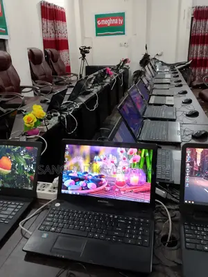ল্যাপটপ এসার ৮জিবি এএমডি রাইজেন এসএসডি ৫১২জিবি