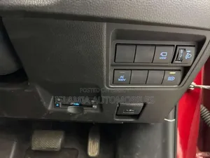 Toyota Yaris Cross 2021 Red