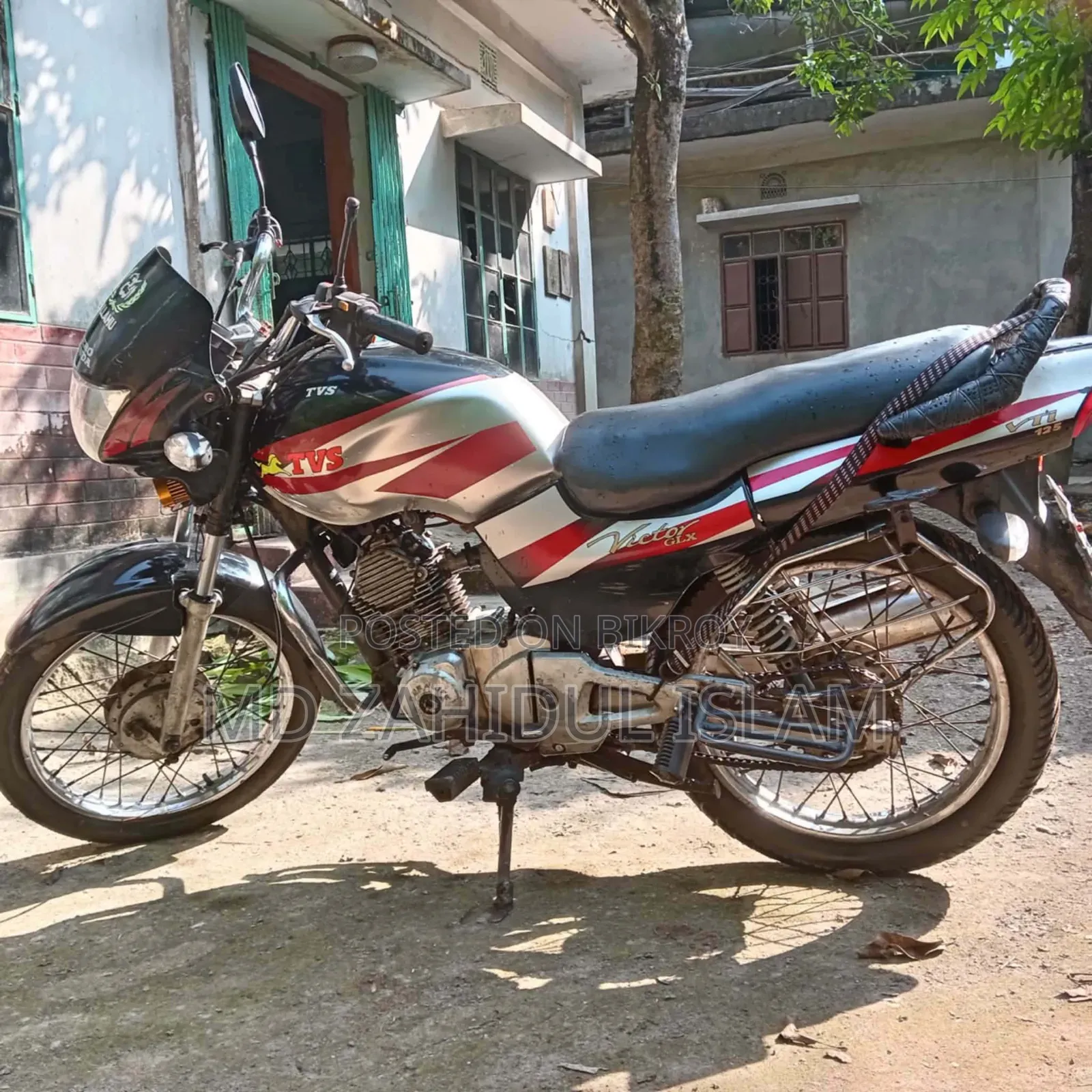 টিভিএস ২০১০ কালো