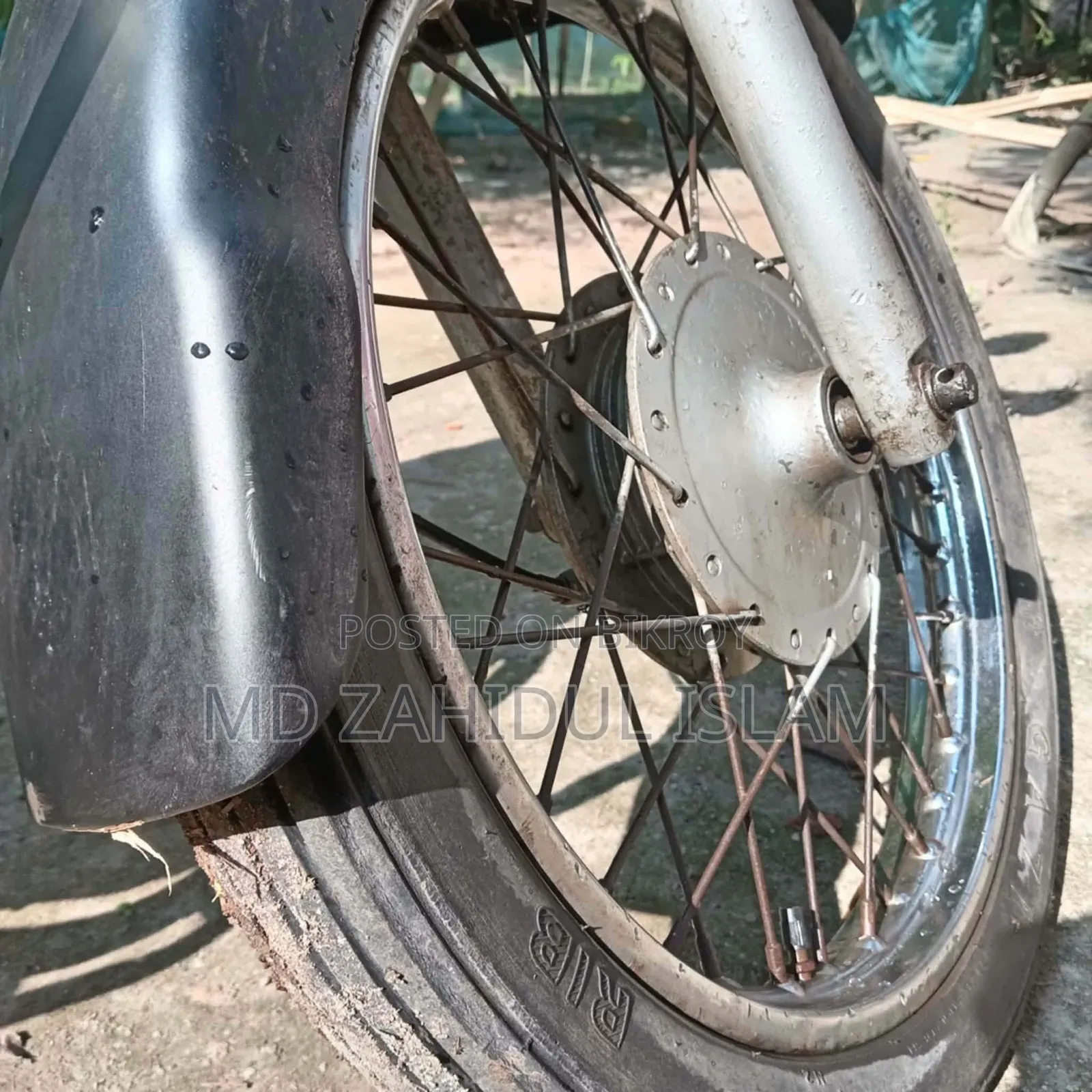 টিভিএস ২০১০ কালো