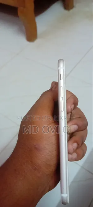 অ্যাপল আইফোন ৬ ৬৪ জিবি হোয়াইট