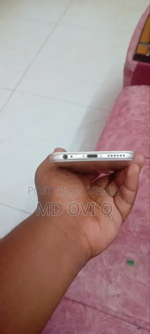 অ্যাপল আইফোন ৬ ৬৪ জিবি হোয়াইট