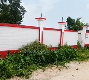সেক্টর-২৩ এ নিকটবর্তী ৭৫ ফুট ৫ কাঠা পার্ক দক্ষিণ