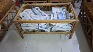 কম খরচে আসবাবপত্র (বেতের সোফা)