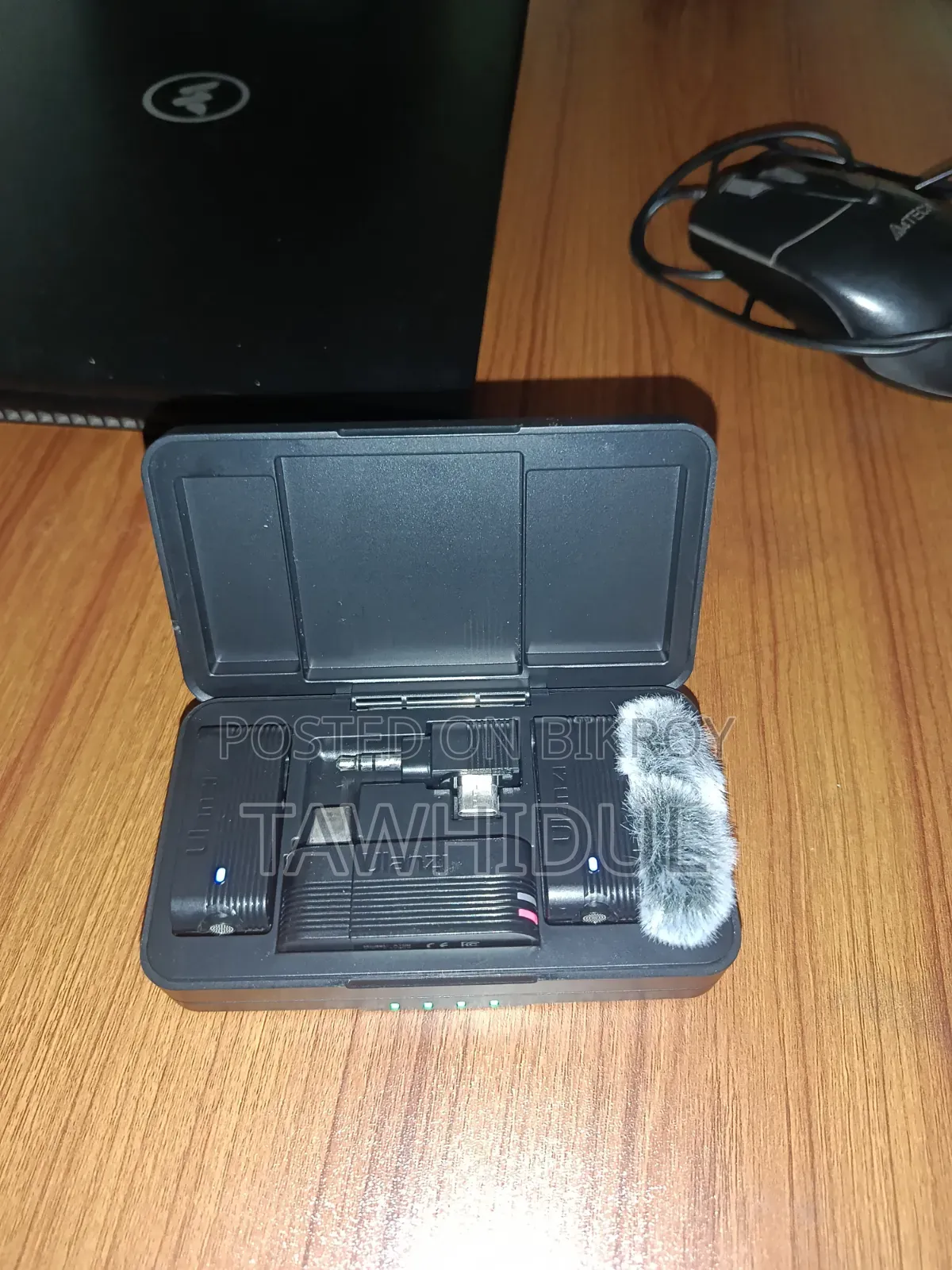 Ulanzi A100 Wireless Microphone – Almost New