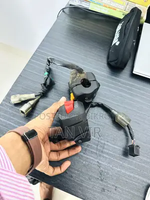 টিভিএস ৪ভি স্টক চাপা