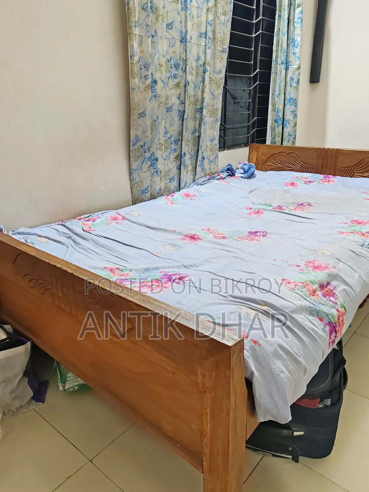 ৪/৭ কাঠের খাট