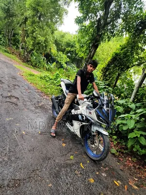 Yamaha R1 2018 White