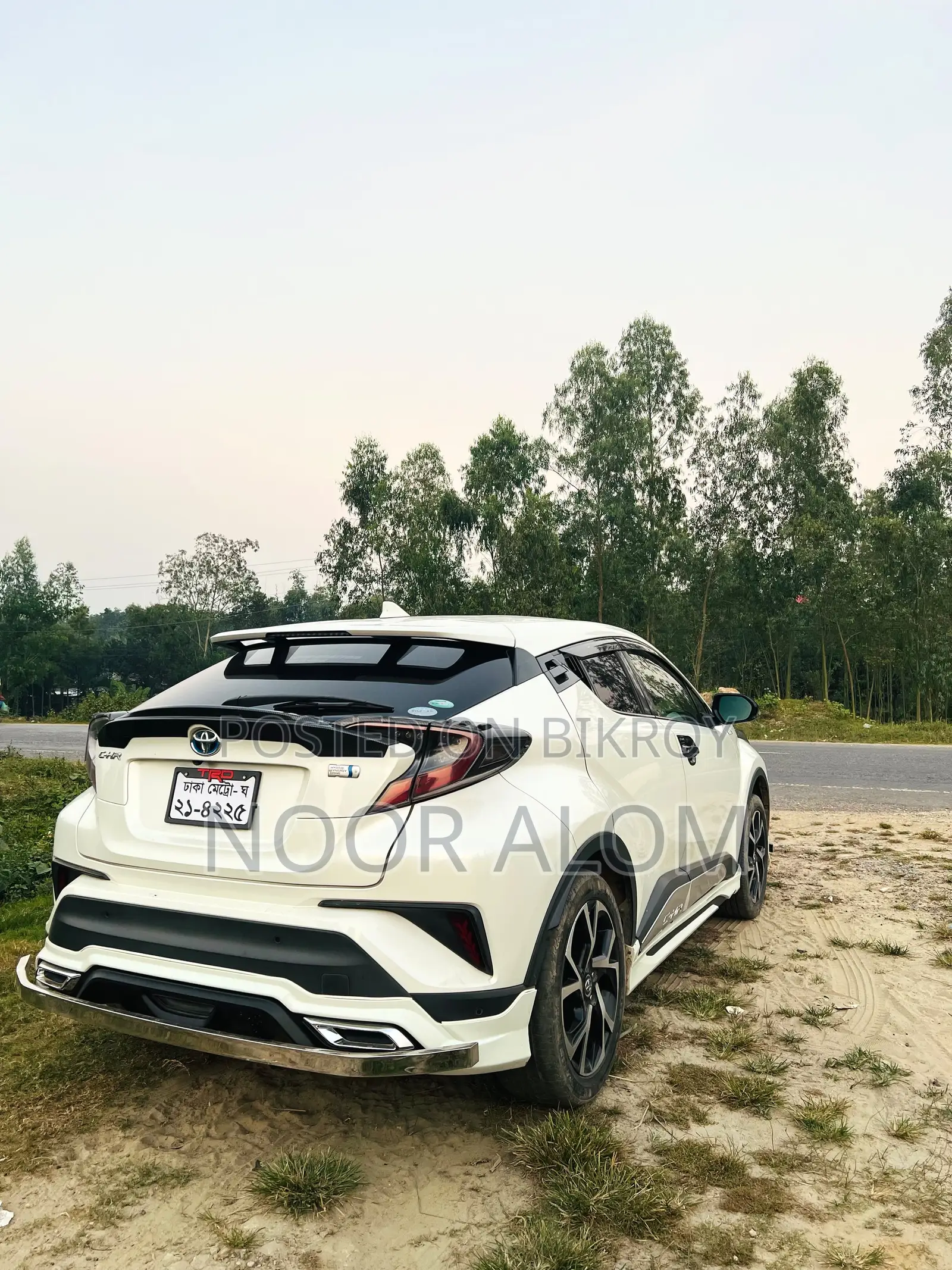 টয়োটা সি-এইচআর ২০১৭ পার্ল