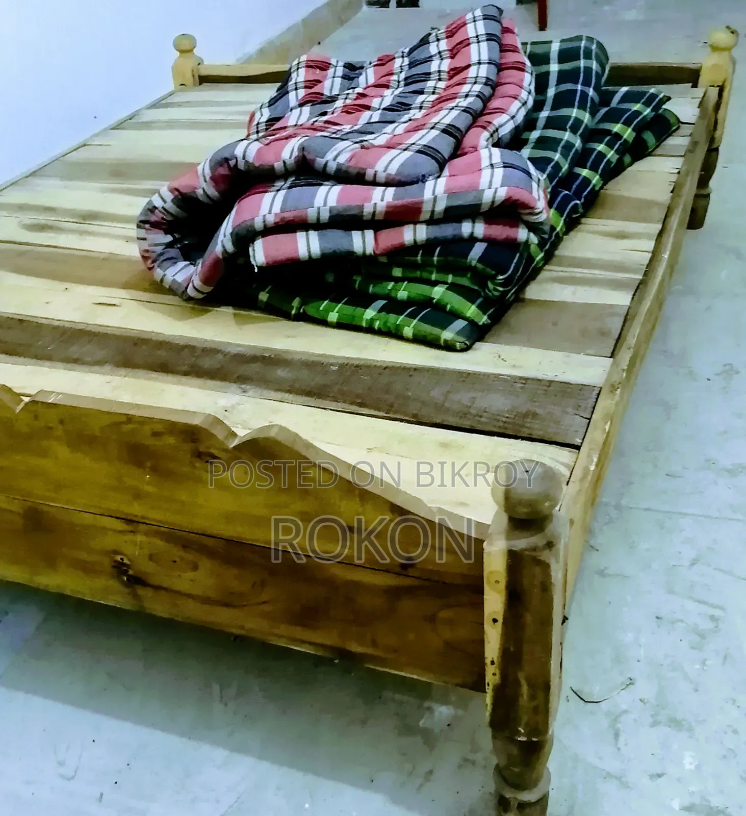 খাট সহ দুইটা ফ্রেস তোষক