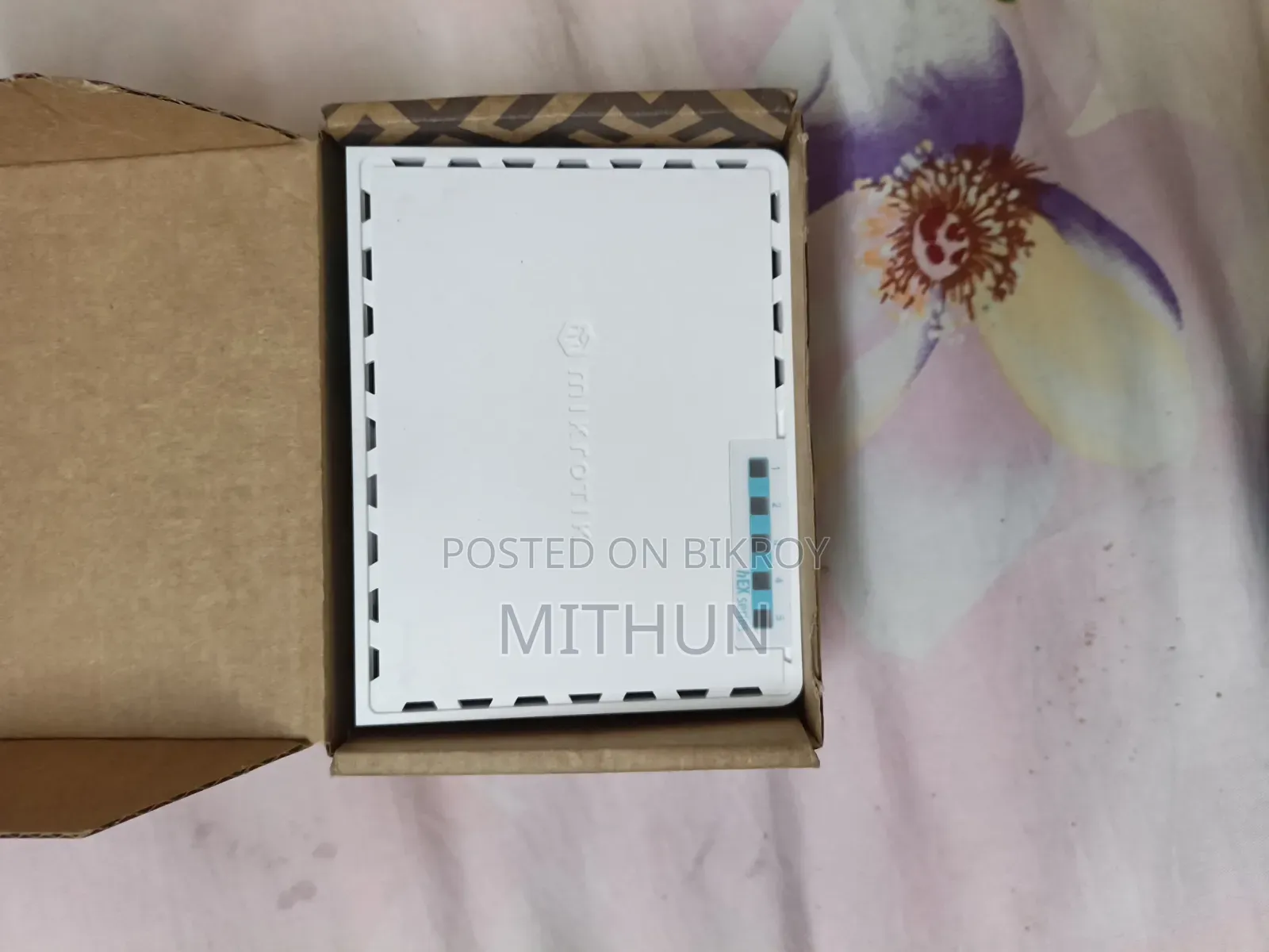 MikroTik 750 RB R2 Router