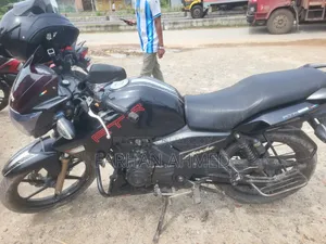 TVS Apache RTR 160 2V 2021 Black