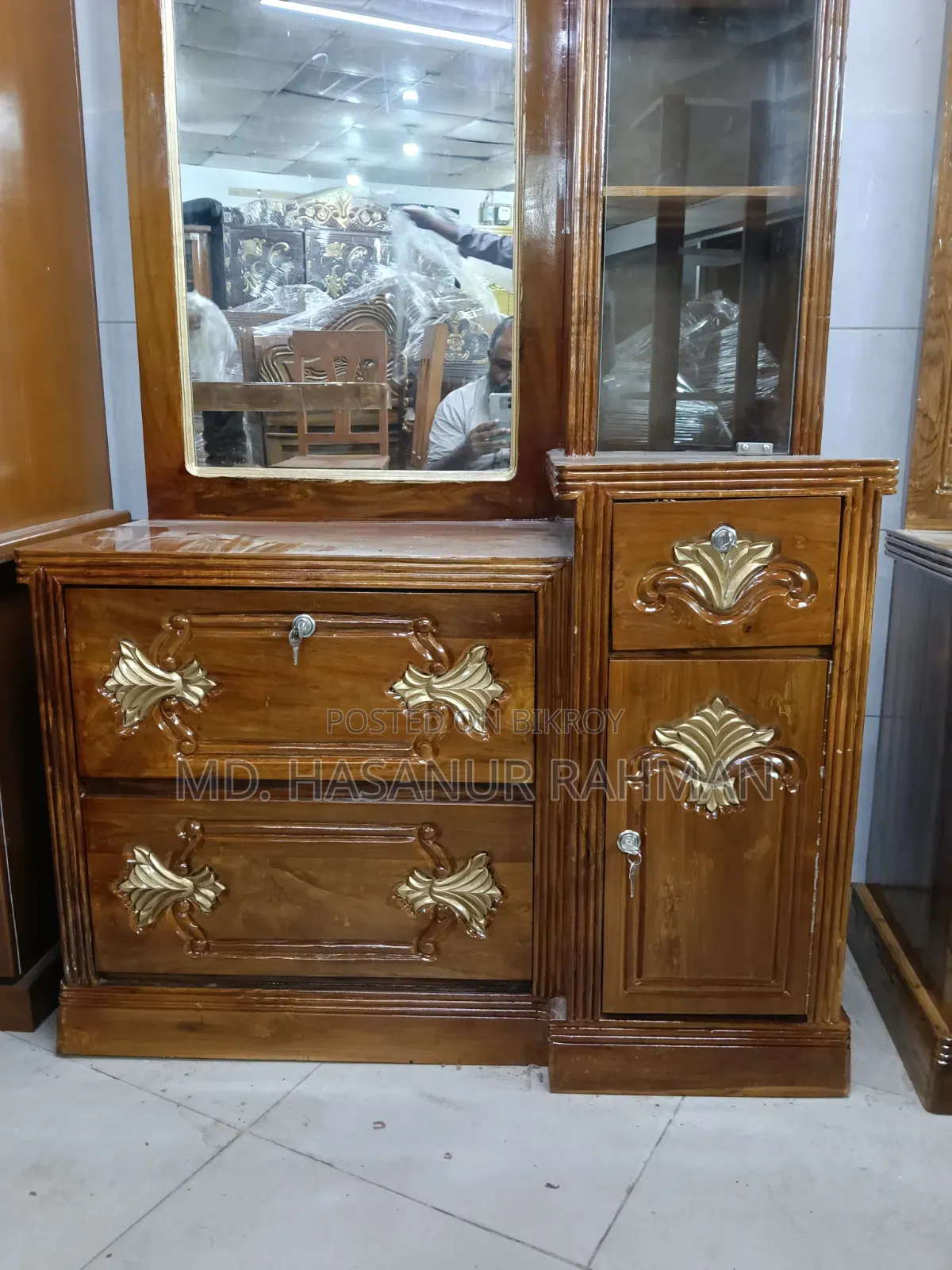 Drassing Table