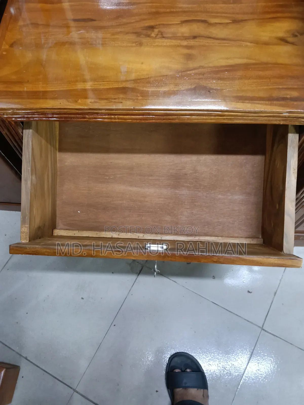 Drassing Table