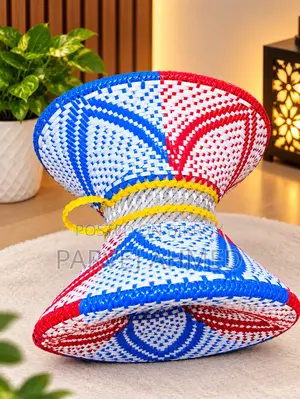 হাতের তৈরি মোড়া