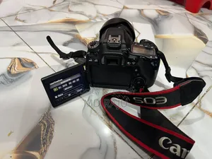 Canon EOS 80D