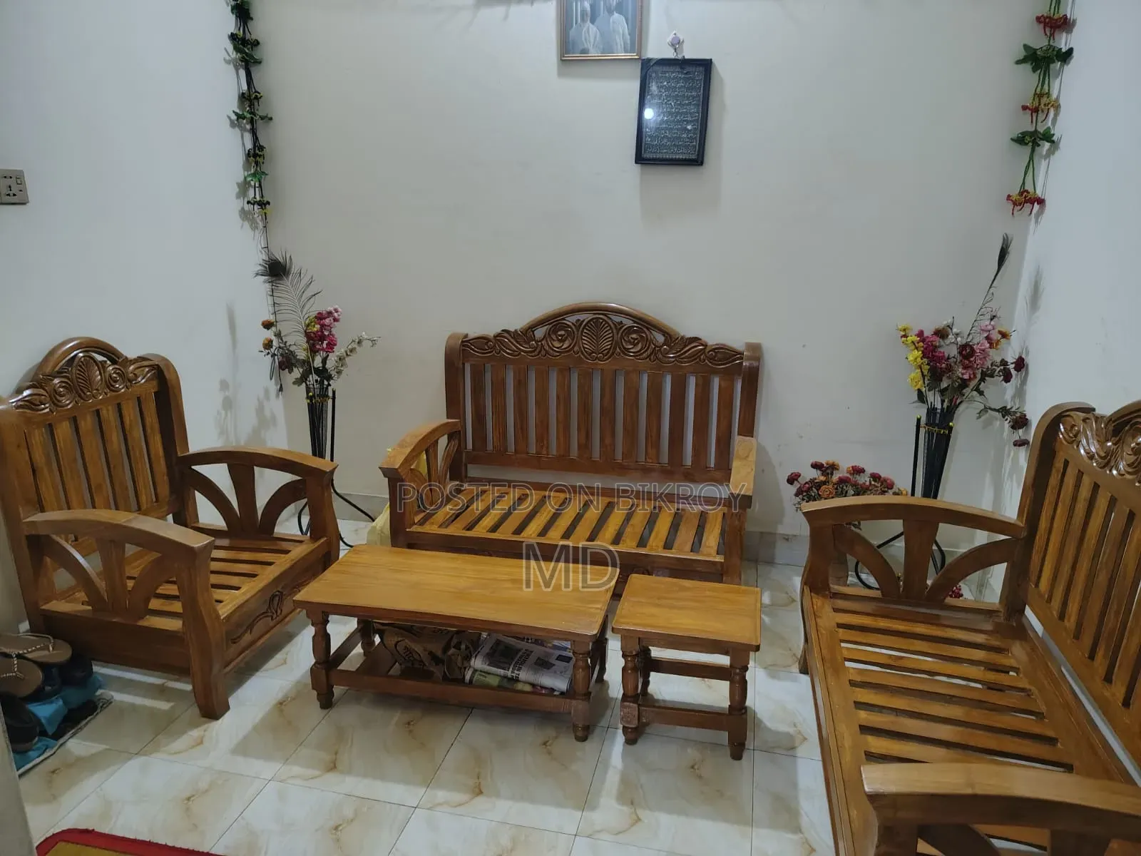 ২ ২ ১ এক সেট সোফা বিক্রি করা হবে