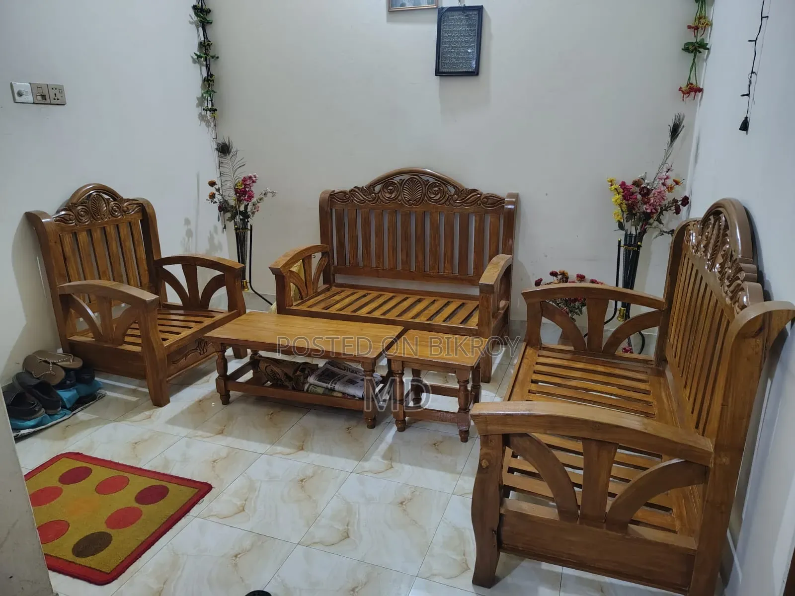 ২ ২ ১ এক সেট সোফা বিক্রি করা হবে