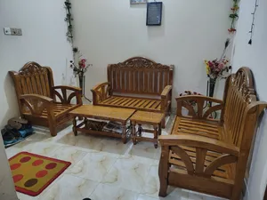 ২ ২ ১ এক সেট সোফা বিক্রি করা হবে